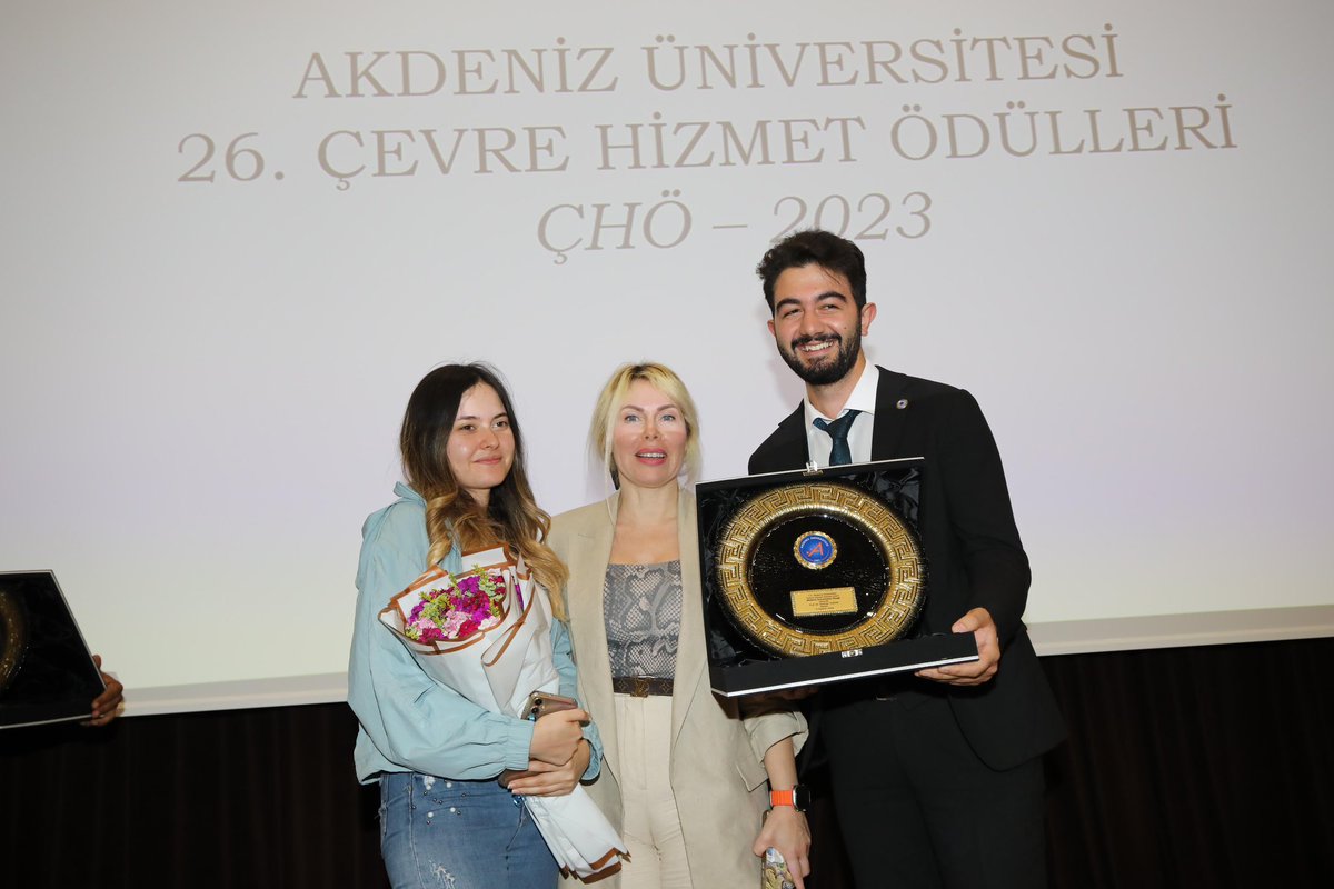 akdenizcid's tweet photo. Akdeniz Üniversitesi Çevre Hizmet Ödüllerine bu yıl biz layık görüldük. Bu büyük ödül törenine Tübitak başkanı Hasan Mandal da katılım sağladı. https://t.co/wZhPD1mRwb