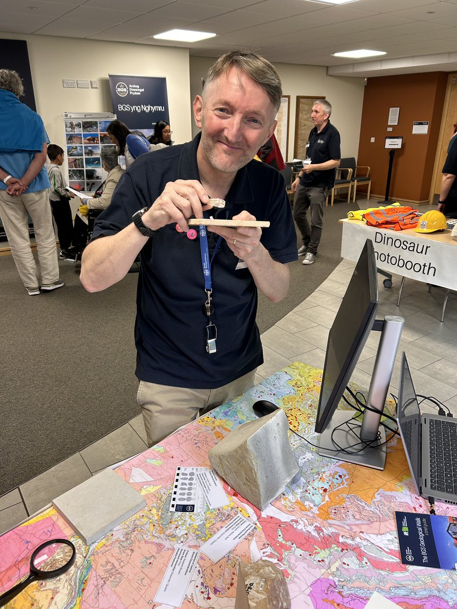 CliveBGS's tweet photo. Fantastic day at the @BritGeoSurvey #BGSOpenDay talking about building stones, plenty of ‘Wow!’ from newly trained hand lens users and lots of happy people. I signed quite a few copies of The Pebble Spotter’s Guide and the sun came out towards the end too! https://t.co/6Ac0olnfCe
