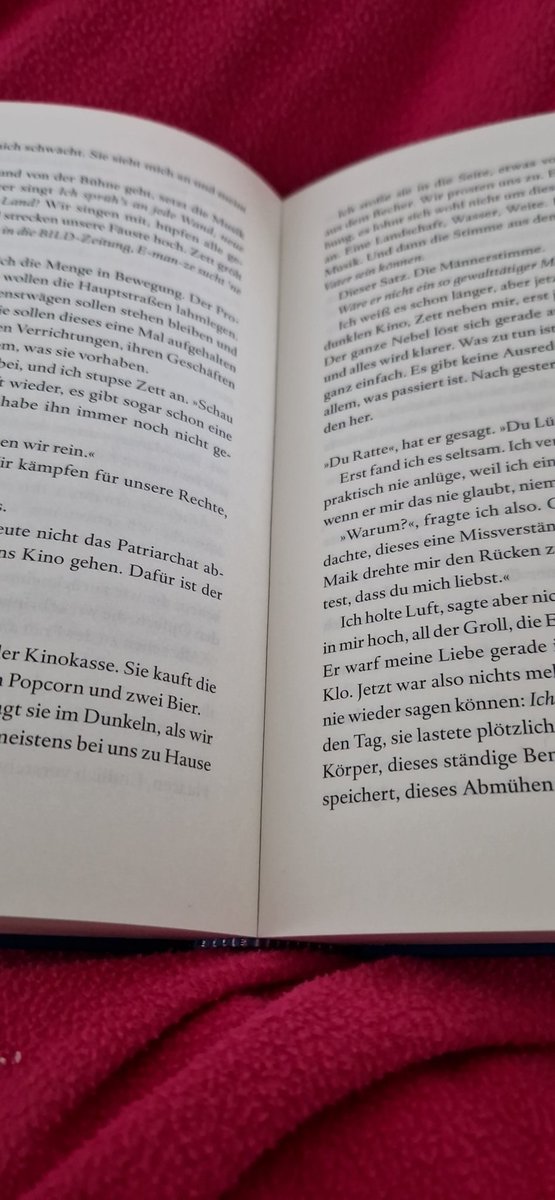 Bridgerton Musik, ein gutes Buch und  Kuscheldecke.
Könnte schlimmer sein