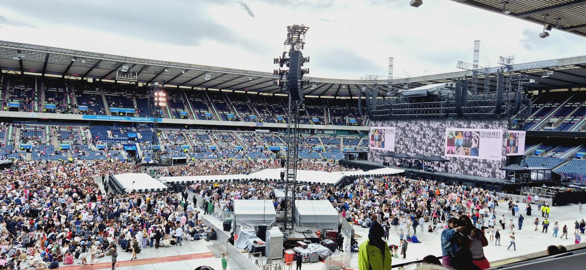 JeraJewellery's tweet photo. It's been a long time coming! #EdinburghTStheErasTour Our seats are so good! #Taylorswift https://t.co/jQ2NEKwYck