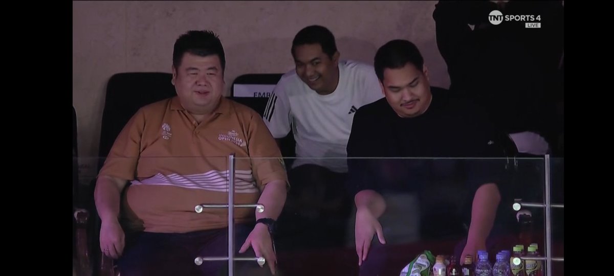 mchlrs_'s tweet photo. @BadmintonTalk Muka kecut doang. Ga sadar apa nontonin Atlet Pelatnas yg tahun sebelumnya ga bisa ikut karena pembatasan Rank??

Menteri paham ga PBSI lu cupu. Turnamen di Indonesia kok ga ada wakil di Final. Bahkan dr pelatnas SF pun ga ada. https://t.co/aF4GlNZAps