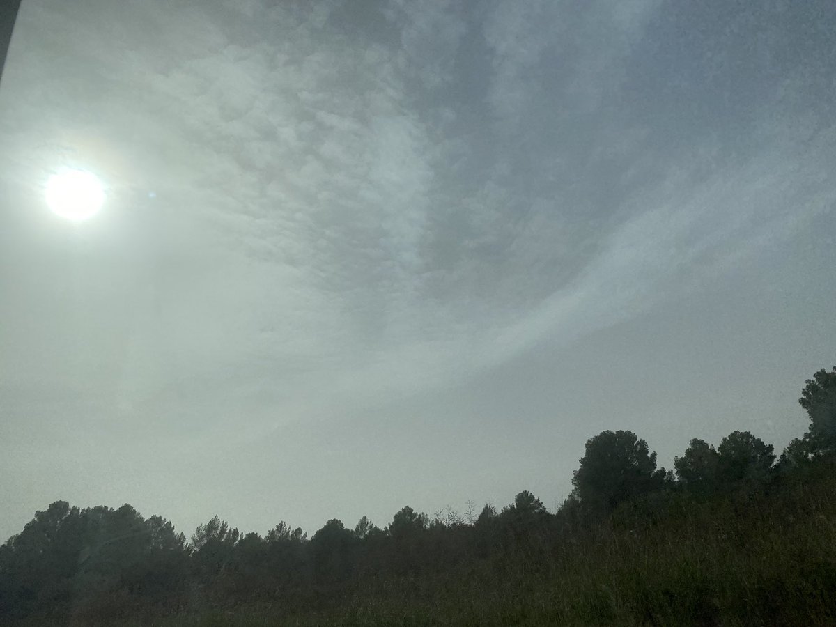 Comportament normalíssim i típic de la pols sahariana: