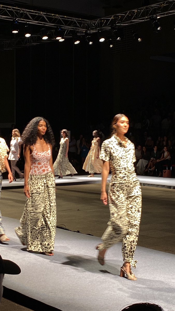 soyjsebas18's tweet image. Pasarela de #Teresa esencia entre hilos en #DistritoModa