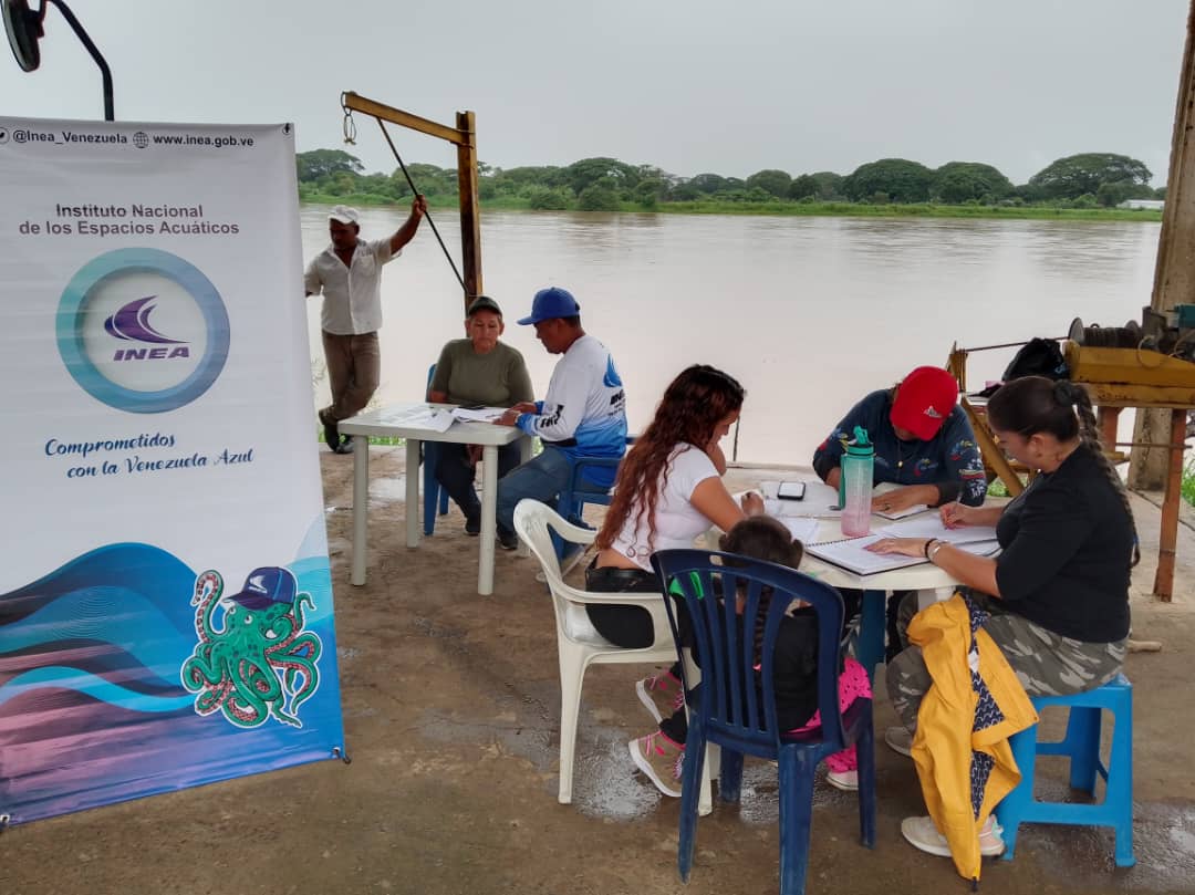 inea_venezuela's tweet image. #08Jun #AlMomento estamos llevando a cabo una Jornada Integral a través de la @capiptoapure en atención a los pescadores🎣 del Sector #ElSaman del Edo.#Apure.

¡Acércate!

#SíVaNico