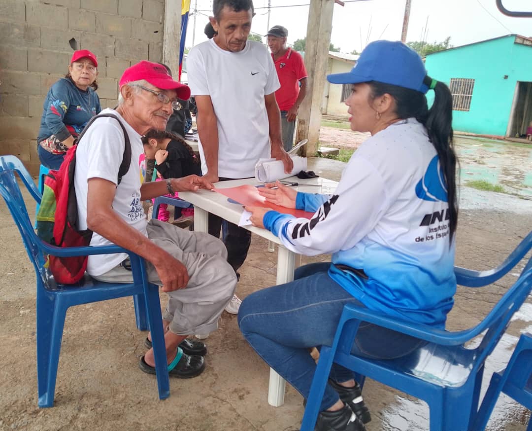 inea_venezuela's tweet image. #08Jun #AlMomento estamos llevando a cabo una Jornada Integral a través de la @capiptoapure en atención a los pescadores🎣 del Sector #ElSaman del Edo.#Apure.

¡Acércate!

#SíVaNico