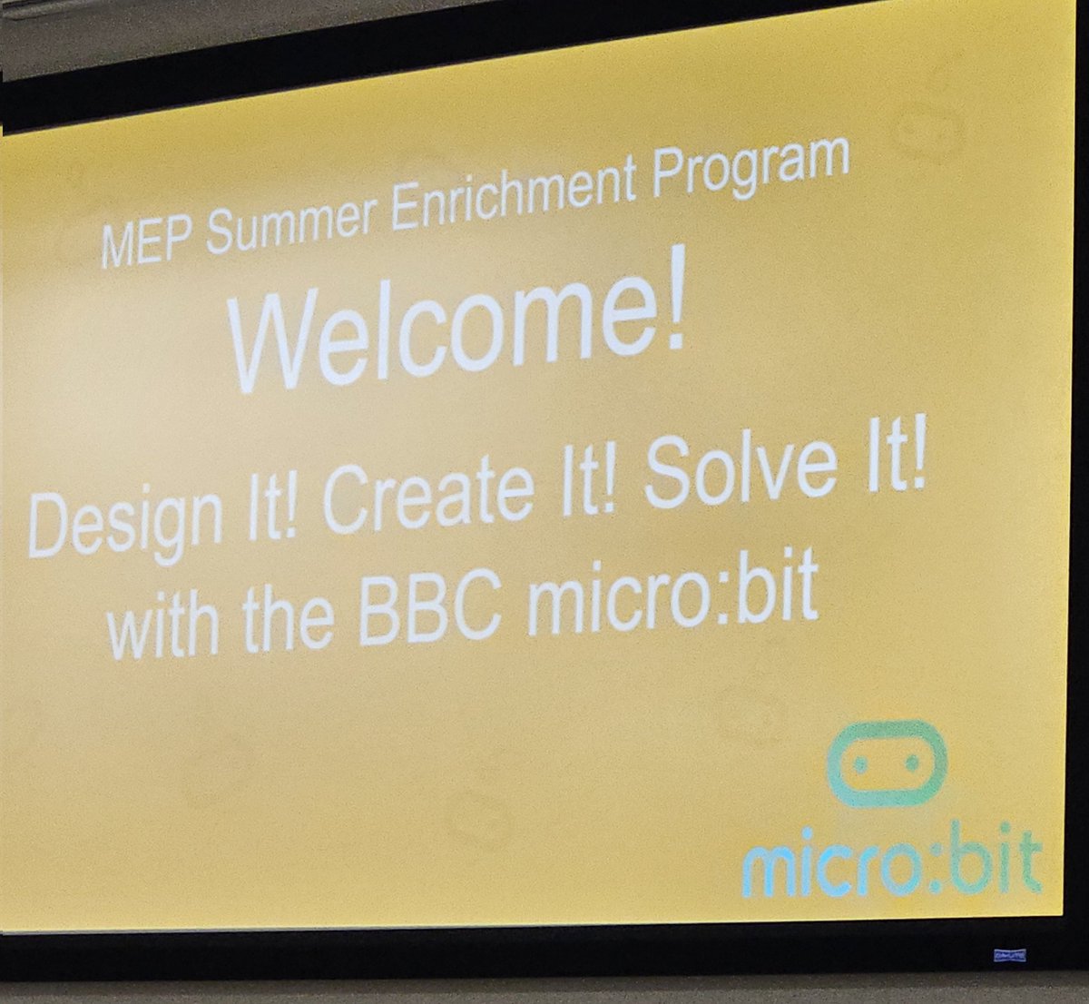 MarlenGlz53's tweet image. Summer MEP STEM Camp for our middle school students is off to a great start. #migranted #summercamp  @R13Multilingual