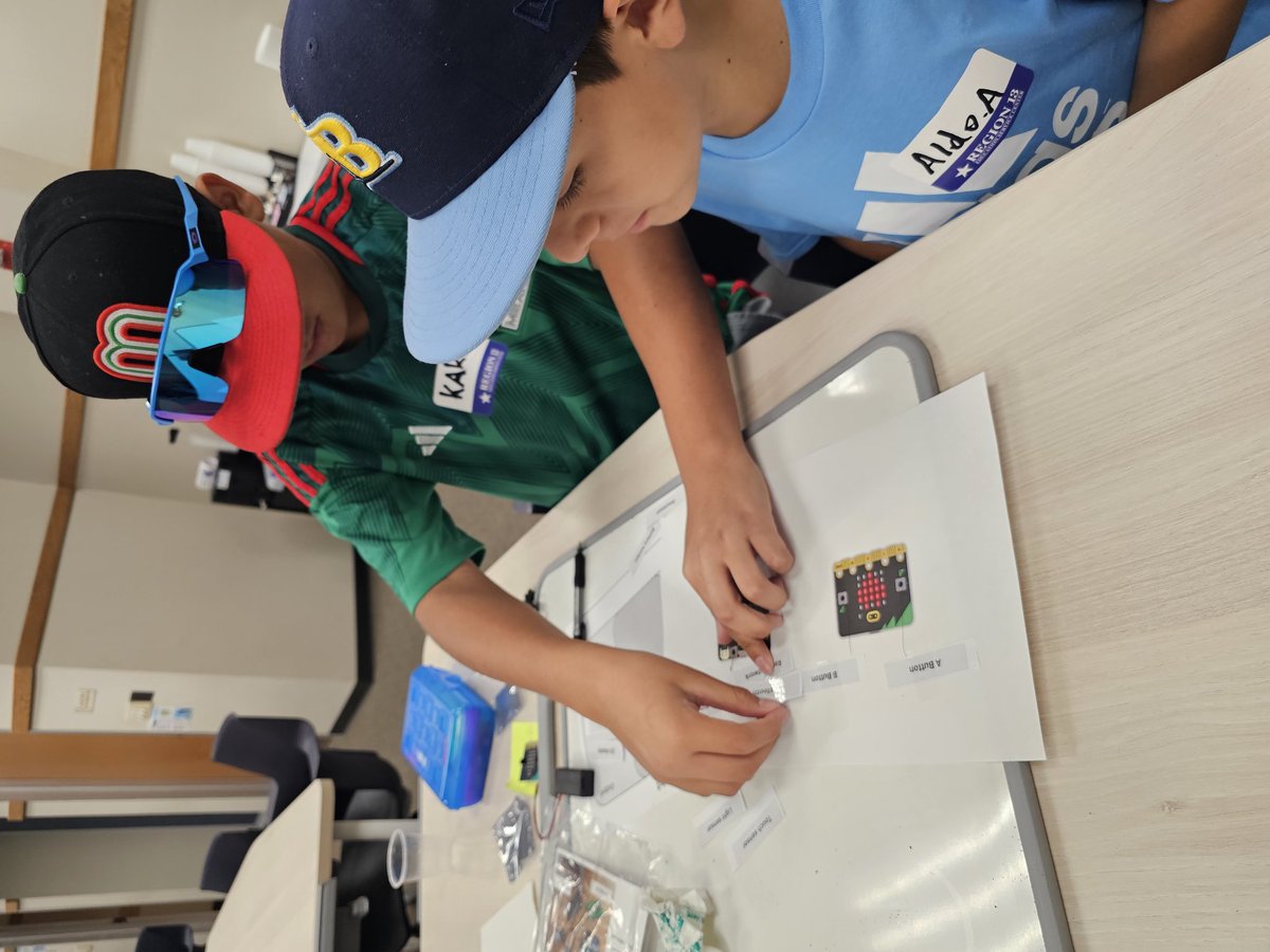 MarlenGlz53's tweet image. Summer MEP STEM Camp for our middle school students is off to a great start. #migranted #summercamp  @R13Multilingual