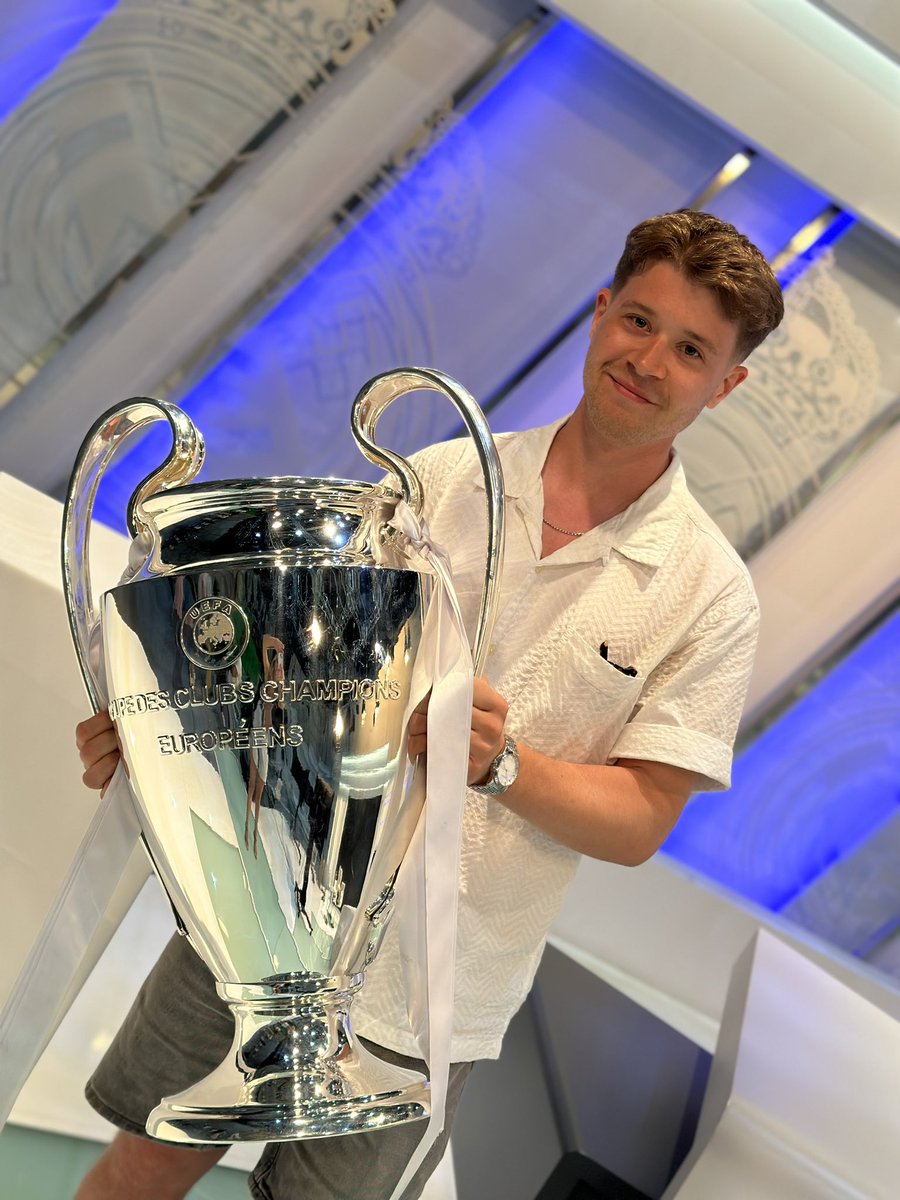 jackwfshreeves's tweet photo. Truly unforgettable first season with Real Madrid TV covering this team. 

On a personal level, I commentated all first-team games, presented a show solo, filmed pieces in English and Spanish, live translated pressers, conducted Bellingham’s first interview as well as much more. https://t.co/JRozh0IPL2
