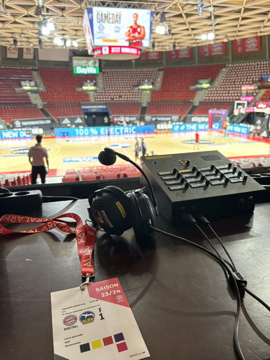 Chris Schmidt (@bblchris) on Twitter photo Der heutige Arbeitsplatz: Finale 1 der <a href="/easyCreditBBL/">easyCredit BBL</a> zwischen <a href="/FCBBasketball/">FC Bayern Basketball</a> und <a href="/albaberlin/">ALBA BERLIN</a> - bring it on!🏀🔥
Stream: dyn.sport/event/Finale_1… Der heutige Arbeitsplatz: Finale 1 der <a href="/easyCreditBBL/">easyCredit BBL</a> zwischen <a href="/FCBBasketball/">FC Bayern Basketball</a> und <a href="/albaberlin/">ALBA BERLIN</a> - bring it on!🏀🔥
Stream: dyn.sport/event/Finale_1…