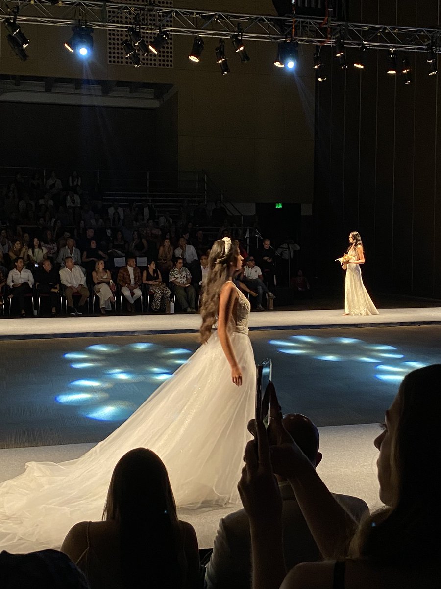 soyjsebas18's tweet image. Pasarela #Alado en #DistritoModa