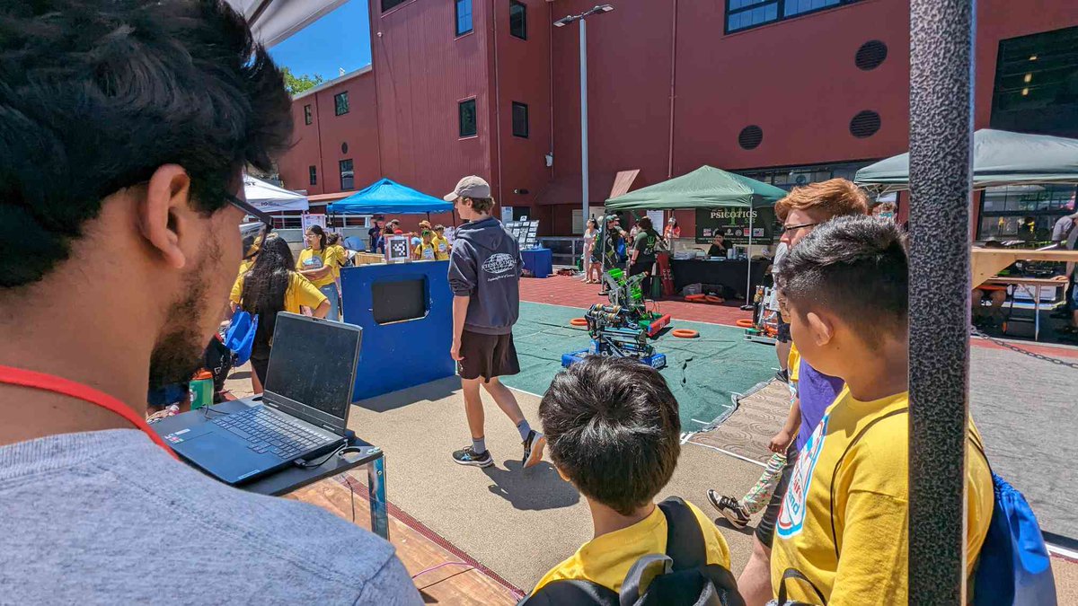 On June 8th, the Regal Eagles attended Port Jefferson’s Maker Faire! We had so much fun meeting with our fellow FRC teams and teaching little kids about the values of first as well as allowing them to drive our robot! 💙 🦅