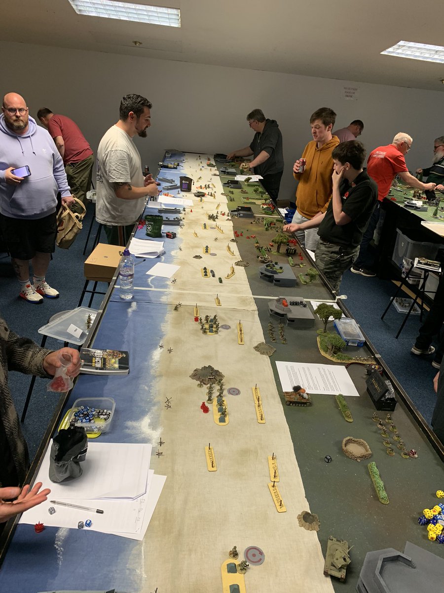 ProfTonyPollard's tweet photo. Smashing day at @DDay_Replayed in Stirling. Brings back happy memories of @WaterlooReplay and a reminder of how much hard work these big charity wargaming events take to organise and stage. Will be saying a few words about the work of @DigWaterloo at dinner tonight. #Carrier! https://t.co/07xMshe83X