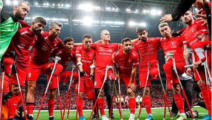 zorlu77's tweet photo. İspanya'yı 3-0 yenerek üst üste üçüncü kez Avrupa Şampiyonluğu elde eden Ampute Futbol Milli Takımımızı yürekten kutluyorum.

Azim ve inançla verilen mücadelenin engelleri nasıl aşabildiğini bir kez daha gösterdiler.🇹🇷 https://t.co/kVKRPuRSI1