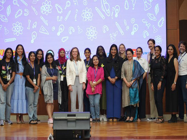 ani_digital's tweet photo. Excited about opportunity to further empower girls to think about STEM as a career opportunity: US State Department on WiSci camp
Read @ANI Story | https://t.co/Jmokff9Wqt
#US #DorothyMcAuliffe #STEM #WiSci https://t.co/aJXXCiwQU2