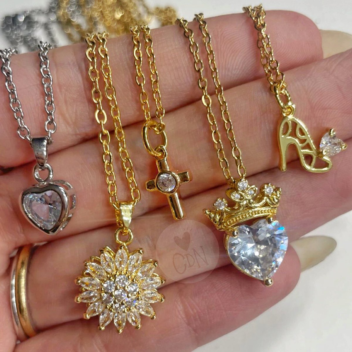 Amo mucho sus fotos 💕🥹 cabecitadenoviaaccesorios.com