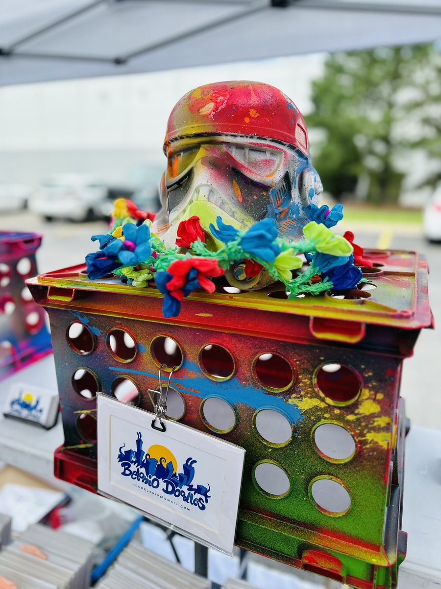 MrBelonio's tweet photo. Iโm all set for the very first @soundgrowler Pride Market! Make sure to come by this afternoon and support the Streetz Artz Alliance and this awesome inclusive brewery! #artmarket #workweekend #beloniodoodles https://t.co/H0egZdRUr1