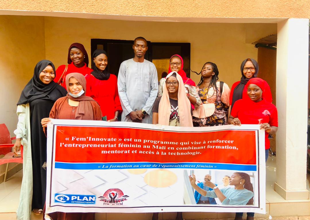 FemAction223's tweet photo. La session de formation du 23Mai 2024 sur la stratégie de vente d’un produit ou d’un service.

#PlanInternational
#youthchallenge
#FemAction https://t.co/FhvCxkAiHA