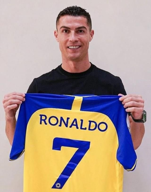 🇦🇷J’ai quitte l’Europe parce que j’étais fini 

🇵🇹J’ai quitté L’Europe car j’ai fini le football