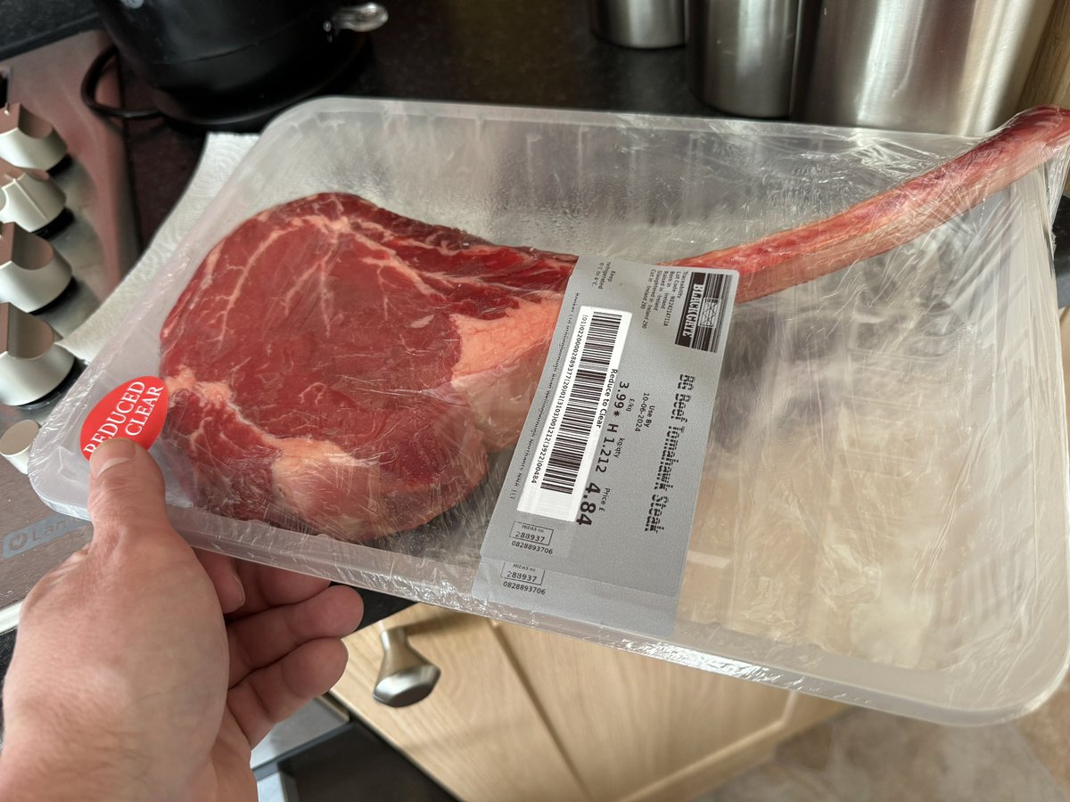 Help needed. Best way to cook this? Was thinking of cutting off the bone, then flash frying with garlic butter. Then in oven for 35 mins…..ish? It’s a thick mother trucker!
