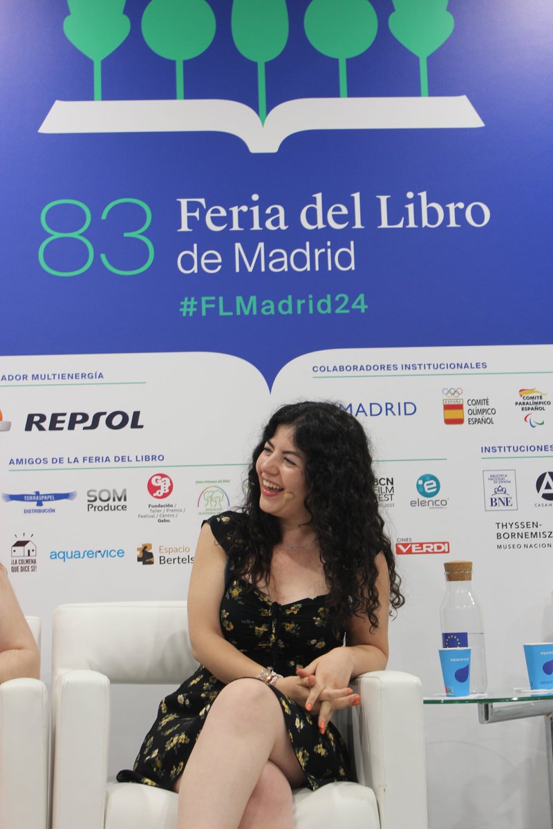 💜 @miimosquera sobre el #Romantasy: «Muchas de las protagonistas femeninas caen mal y yo creo que es por misoginia interiorizada porque las mismas actitudes a los hombres se las permitimos».

#PabellónEuropa #LCM24 #FLM24