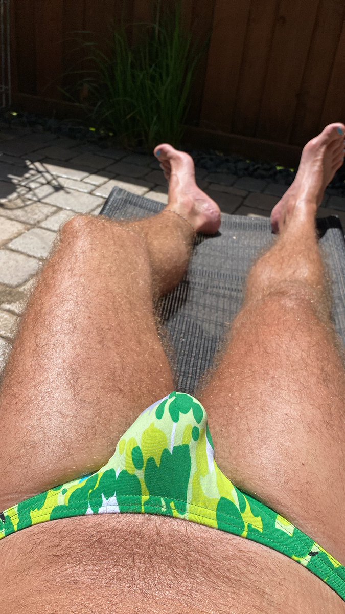 Calvins291's tweet photo. Speedo Saturday! https://t.co/ZFxtCq5gcz