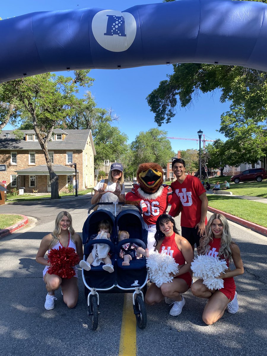 kkerrigan16's tweet photo. Team thoracic/HN oncology representing at @huntsmancancer Huntsman SportsFest today! 🌞🏃🏼‍♀️Mixing mommy and oncologist mode to raise funding for cancer research. https://t.co/mZwdrCGXsr