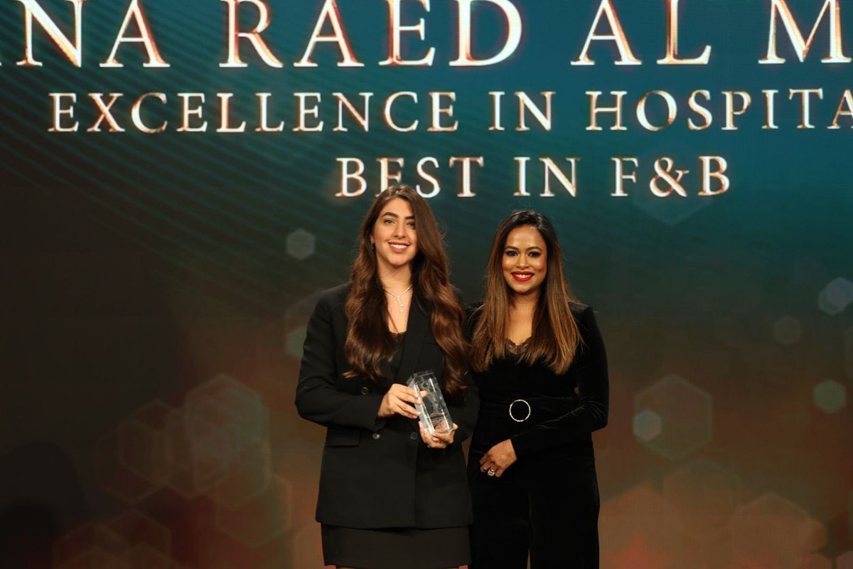 gulfnewsplus's tweet photo. Tina Bhakthavalsalan, Sales Manager, Supplements, Contract Publishing and Events, Gulf News, presents Rana Raed Al Maeeni with the Excellence in Hospitality - Best in F&B award
https://t.co/9jhcHvTAyn
#ExcellenceAwards2024#GulfNews #BeingShe https://t.co/bet7183r4Q