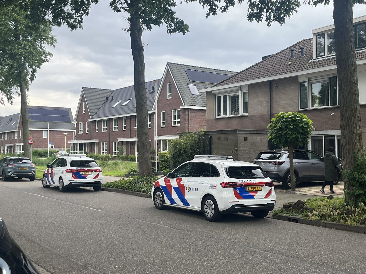 Vandaag 18;00
Aan de camee in Zoetermeer in een oudere zorg woning heeft een steek incident plaatsgevonden !
De verdachte zou maandag al opgepakt
Uiteindelijk is de man na het incident naar zijn huis Gerent aan de sieraadlaan Zoetermeer uiteindelijk is aangehouden