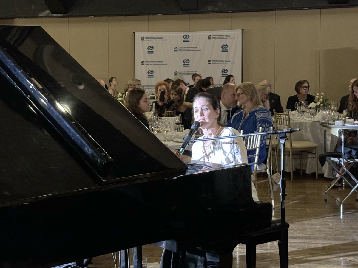 detyproject's tweet photo. We were honoured to attend the Oleksandra Matviichuk fundraising Gala in Toronto and listen to her powerful speech. Long-standing ovations and tears in the eyes. Thank you @Avalaina!! #DeTyProject #DeTyWhereAreYou #Ucrainica #cufcanada #StandWithUkraine https://t.co/fAzXLkWEVb