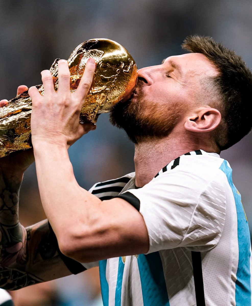MJSARA7's tweet photo. 1 year and 6 months.. celebrations continue. 💙🫶
#messi #argentina #worldchampions
#fifa #worldcup https://t.co/6P7OfzUk8W