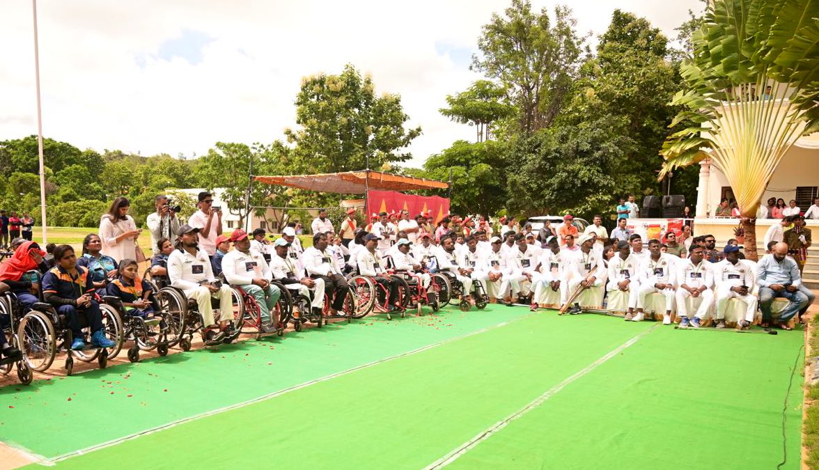 Gurudev's tweet photo. The @ssrvm, in collaboration with Parishrama Divyang Sports Academy, organized a special Wheelchair Cricket Tournament. The sportive spirit of these specially-abled young people should be an eye-opener for those who often crib. https://t.co/PtETubznHN