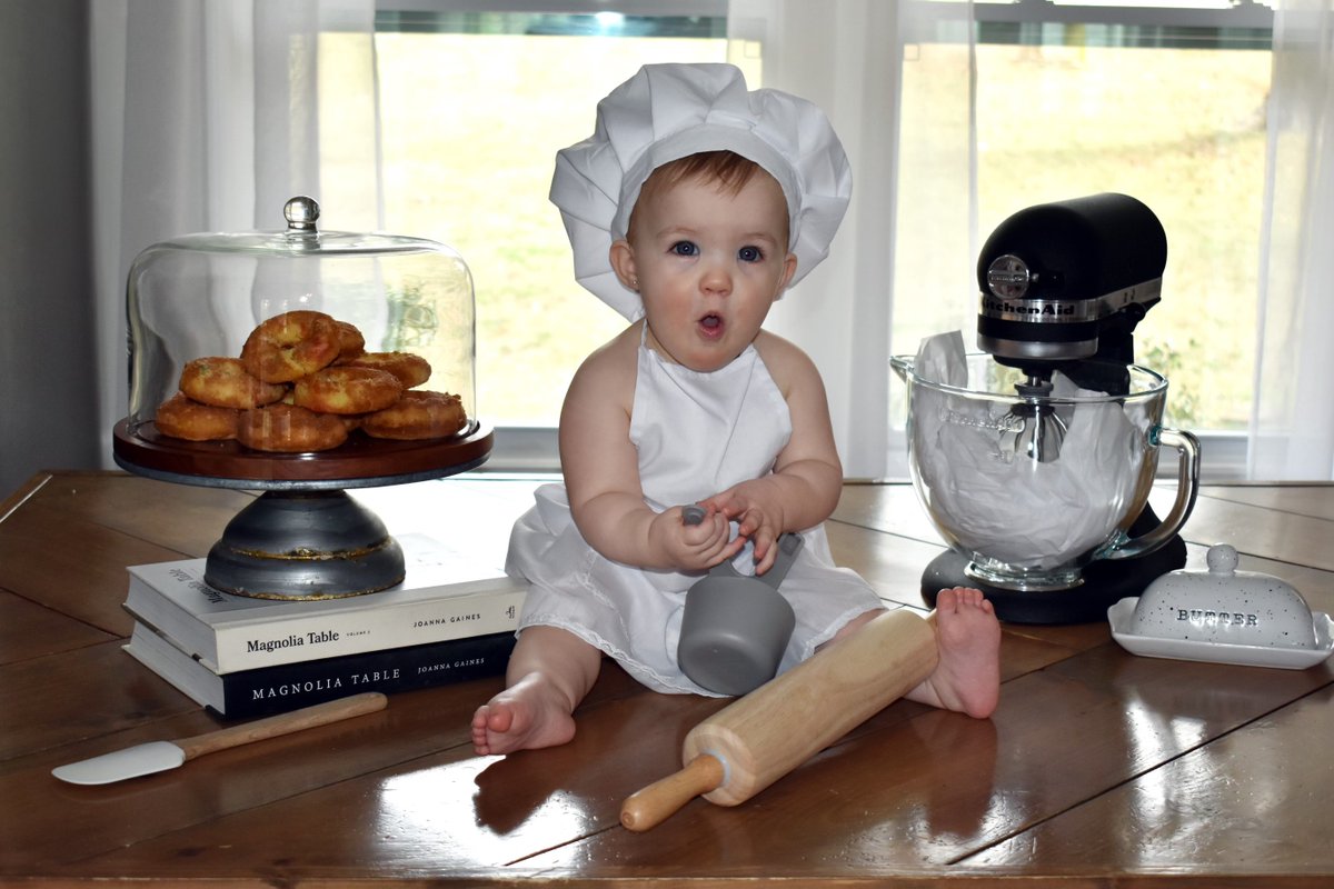 LTI_USA's tweet image. From seasoned connoisseurs to adorable kitchen newbies, helping foodservice professionals find solutions to their challenges is our bread and butter at LTI. Click here: bit.ly/3BPcHF1 to find out how we can help! 👶👨‍🍳 #LittleChef #BigSolutions #LTI #CutestBabyEver