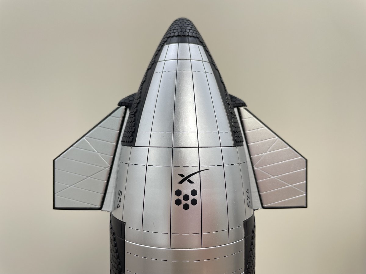 tsuki_sama__'s tweet photo. Some comparison pictures between my resin and FDM printed model..๐ฒ๐ฒ
#SpaceX #models #Starship #ship24 #Launch #NASA #elonmusk #space #bocachica #rockets
@elonmusk https://t.co/VFDSkvBKDy