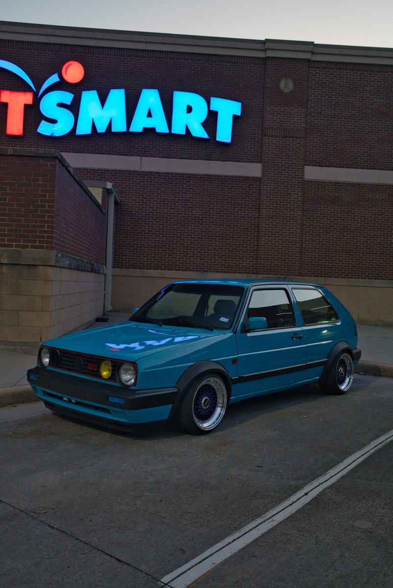 BeastMeet's tweet photo. 📸 #beastmeet
🏎️ ???
@htx_volkswagen

#petrolheads #staticlife #TunedCars #ModdedSociety #carmeet #mk2gti #gti https://t.co/3aZe8nwkyR