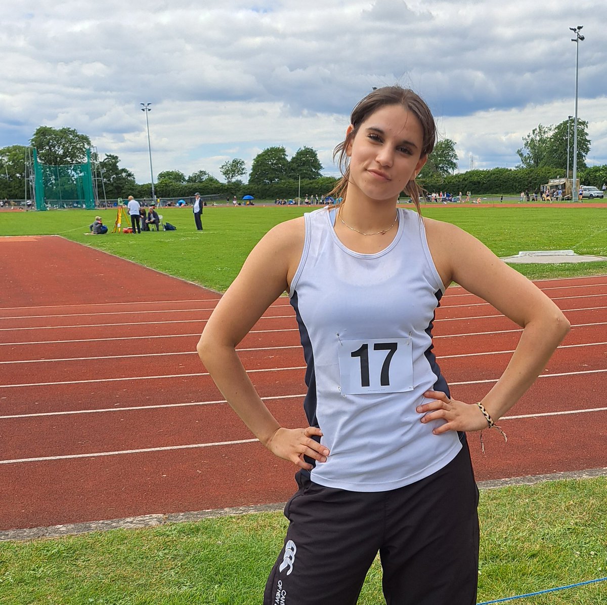 Happy with my Hampshire Schools performance today 41.30m...Championship Record and Seasonal Best...thanks to <a href="/HantsSchAth1/">Hampshire Schools’ Athletics</a> <a href="/PGSsport/">Portsmouth Grammar School Sport</a> <a href="/EnergiseMe_/">Energise Me</a> for a great event and your support!