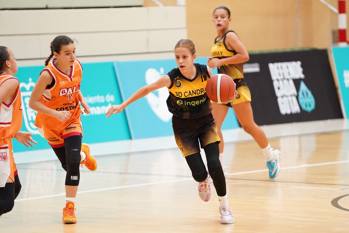 Federación Andaluza de Baloncesto (@fab_andaluza) on Twitter photo ⛹️♀️ #CADEBAMF2024 | 5º-6º
⏰ 11:30h
📍El Parque, @AytoSanFernando
🏀 @cdlasallebasket 🆚 <a href="/SDCANDRAY/">SD CANDRAY</a>
📊 Afición FAB
<a href="/urbaser_/">Urbaser</a> <a href="/cajasur/">cajasur</a> <a href="/TurismoAND/">Consejería de Turismo y Andalucía Exterior</a> <a href="/pontgrup/">Pont Grup</a> <a href="/sgm_ambiental/">SGM Ingeniería Ambiental</a>
📺 fabtv.andaluzabaloncesto.org
📸 bit.ly/3X6zVU3 ⛹️♀️ #CADEBAMF2024 | 5º-6º
⏰ 11:30h
📍El Parque, @AytoSanFernando
🏀 @cdlasallebasket 🆚 <a href="/SDCANDRAY/">SD CANDRAY</a>
📊 Afición FAB
<a href="/urbaser_/">Urbaser</a> <a href="/cajasur/">cajasur</a> <a href="/TurismoAND/">Consejería de Turismo y Andalucía Exterior</a> <a href="/pontgrup/">Pont Grup</a> <a href="/sgm_ambiental/">SGM Ingeniería Ambiental</a>
📺 fabtv.andaluzabaloncesto.org
📸 bit.ly/3X6zVU3