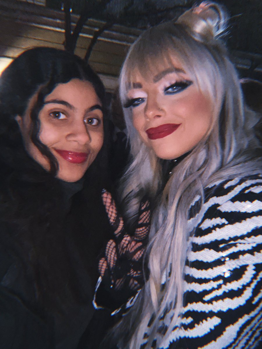 getusedtothis's tweet photo. happy birthday to thee women’s world champion my queen liv morgannn 💋❤️🔥 in the words of jenna rink you’re now 30 flirty & thriving! 🤗🤗 #LivDay @YaOnlyLivvOnce https://t.co/6JyJmBESEu