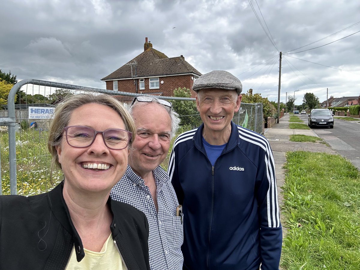 helenharrisonuk's tweet photo. Out on the doorstep in Broadstairs today. So many people asking me to pass on their thanks and best wishes to @cmackinlay. #ListeningToEastThanet #VoteHarrison https://t.co/mSq8TyeLsK