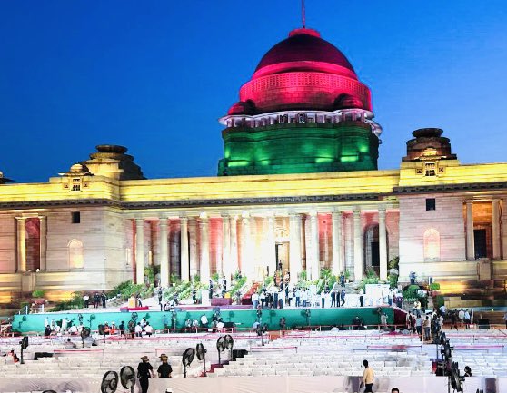 RoyLakshman's tweet image. शपथ ग्रहण के लिए तैयार राष्ट्रपति भवन का प्रांगण !
#Modi4PM2024Again 
#PMModiAgain 
#NewGovernment