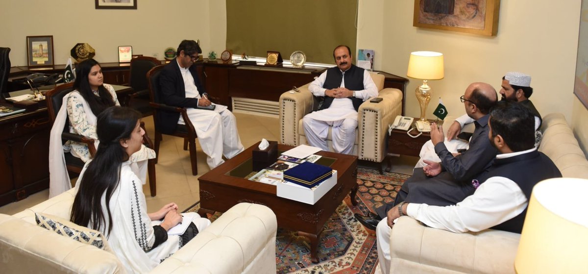 Chairman of the <a href="/PMsYouthProgram/">Prime Minister's Youth Programme</a> ,<a href="/ranamashhood/">Rana Mashhood Ahmad khan</a>, met with the team Muslim Hands under the leadership of <a href="/JavidGillaniMH/">Syed Javid Gillani</a> at the Prime Minister’s Office. <a href="/PakPMO/">Prime Minister's Office</a> 
The meeting focused on devising effective strategies to empower Pakistan’s youth. Discussions aimed at implementing