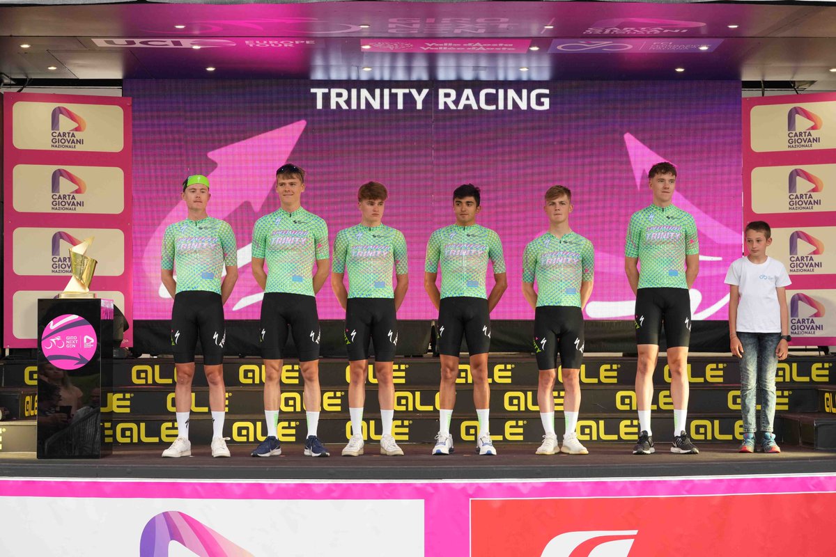 👕 It's a brand 🆕 kit for <a href="/TrinityRacing_/">TRINITY Racing</a> and 🇬🇧 Robert Donaldson! 

#GiroNextGen