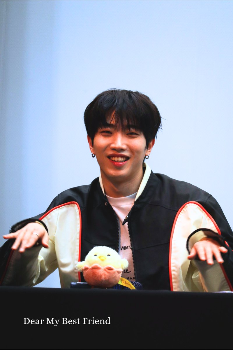 DMBF1101's tweet photo. 240509 에버라인 

#더킹덤 #TheKingDom #단 #DANN https://t.co/ji2KKDpzYD