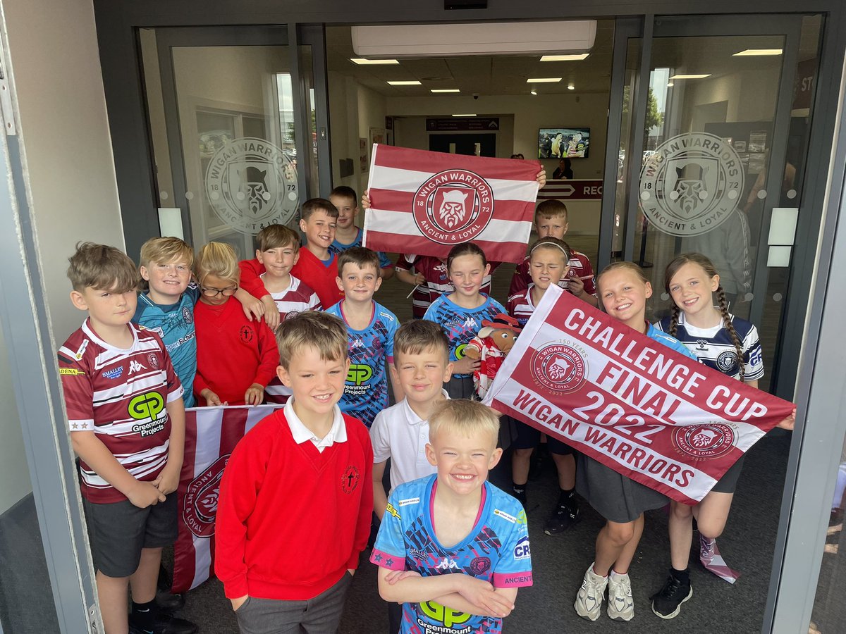 StPaulsCEWigan's tweet photo. Well done @WiganWarriorsRL bringing the Challenge Cup home. We’re so proud of you. #ldsteducation https://t.co/1U3GtSJcxH