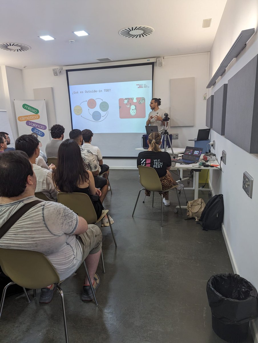 València Innovation Lab (@vlcilab) on Twitter photo TECH | Durante todo el día, comunidades tecnológicas de toda la #ComunitatValenciana se han reunido en <a href="/VLCTechFest/">VLCTechFest</a> 2024 para compartir, conectar y descubrir.
#Charlas #Talleres y mucho #networking con ponentes top como @_TicTacS <a href="/DogDeveloper/">Francisco Javier Barrena - DogDeveloper</a> o <a href="/dcolli94/">Diana</a>, entre muchos otros. TECH | Durante todo el día, comunidades tecnológicas de toda la #ComunitatValenciana se han reunido en <a href="/VLCTechFest/">VLCTechFest</a> 2024 para compartir, conectar y descubrir.
#Charlas #Talleres y mucho #networking con ponentes top como @_TicTacS <a href="/DogDeveloper/">Francisco Javier Barrena - DogDeveloper</a> o <a href="/dcolli94/">Diana</a>, entre muchos otros.