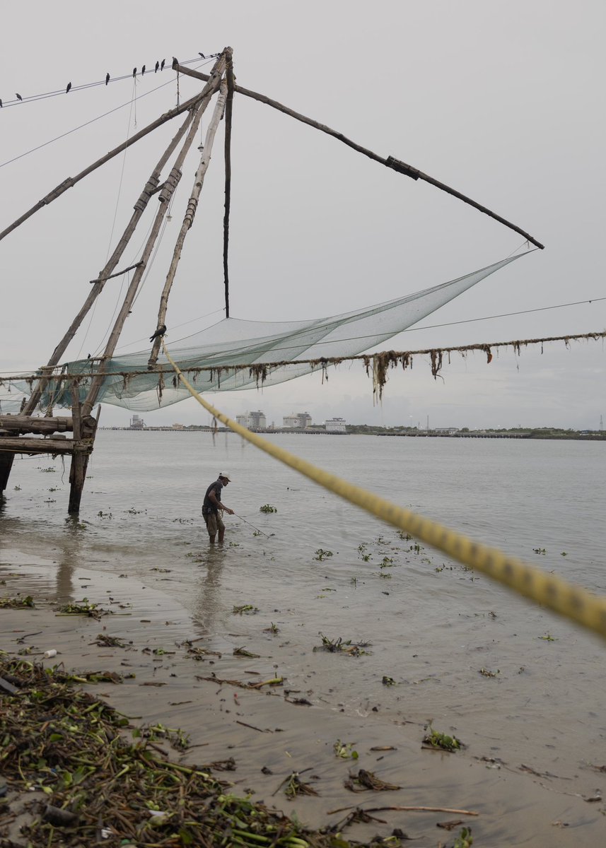 SanuXMohammed's tweet image. Camera or Phone shots ? #streetphotography #randomshots #fortkochi