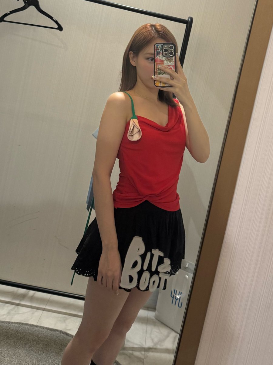 imnayeonarchive's tweet photo. https://t.co/F9HNdxIKVj