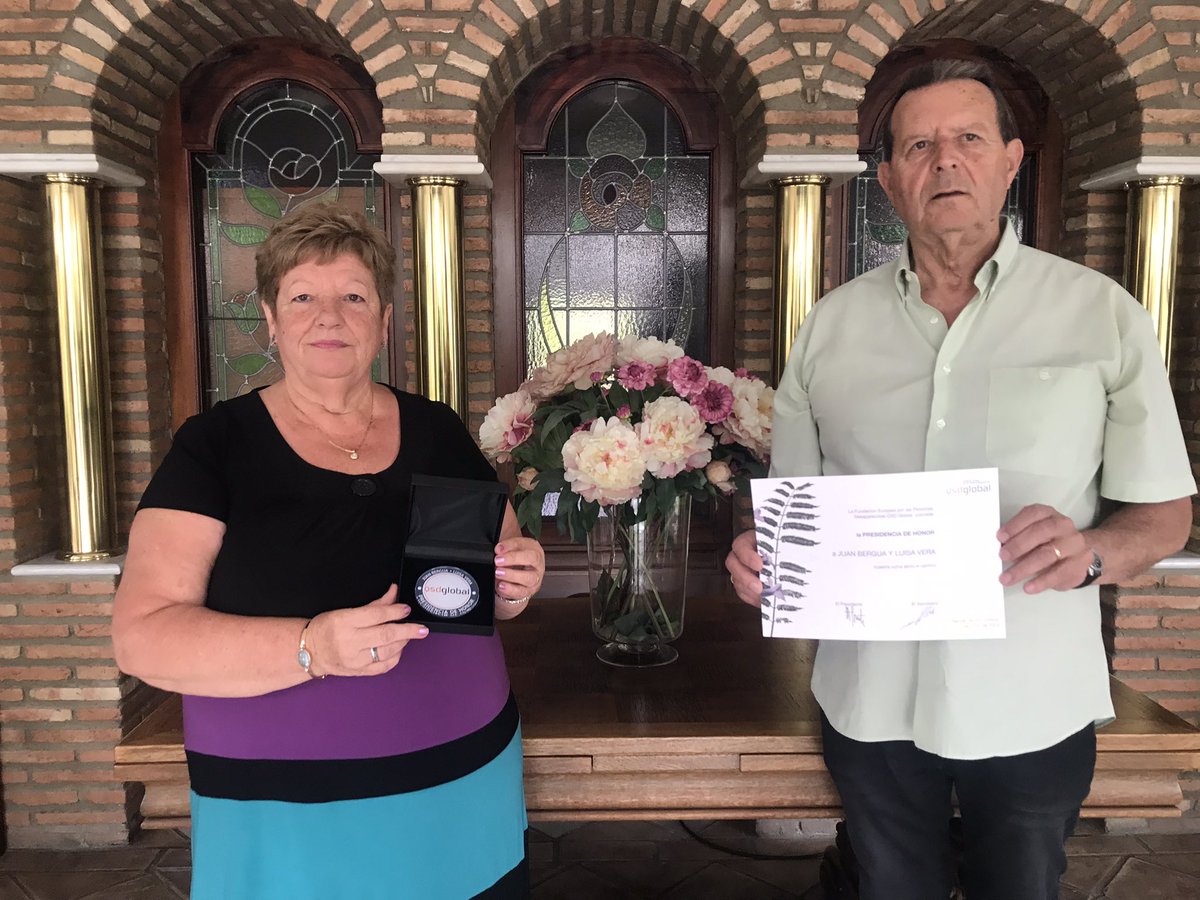 Aguilar de la Frontera (Córdoba) acoge al Patronato de <a href="/QSDglobal/">QSD desaparecidos</a> con la participación de Fuerzas y Cuerpos de Seguridad, policía local <a href="/asoprotecor/">ASOPROTECOR EMERGENCIAS</a>  y <a href="/cndes_oficial/">CNDES</a> 

En la sesión se ha otorgado la Presidencia de honor a Luisa Vera y Juan Bergua, fundadores de Intersos