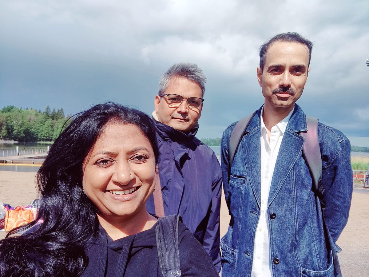 umashankarsingh's tweet photo. लंबे समय बाद दो दोस्त से एक साथ मुलाक़ात 

@Sakthye @RohitashSingh_ 

#Finland #Helsinki https://t.co/rnMGiTvMV7