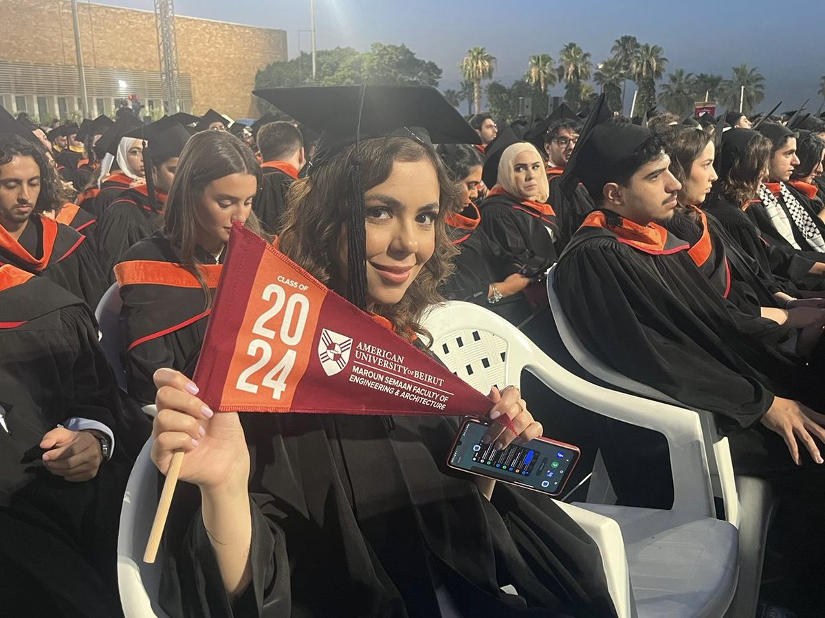 AUB_Lebanon's tweet photo. 🎓 #AUBGrad24 https://t.co/LPCQ9R5NbA