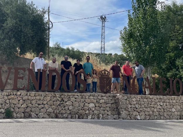 Hoy hemos cantado una coplilla a las Ganchilleras de Sierra Mágina, hemos podido hacer un regalo a esas Ganchilleras incansables.